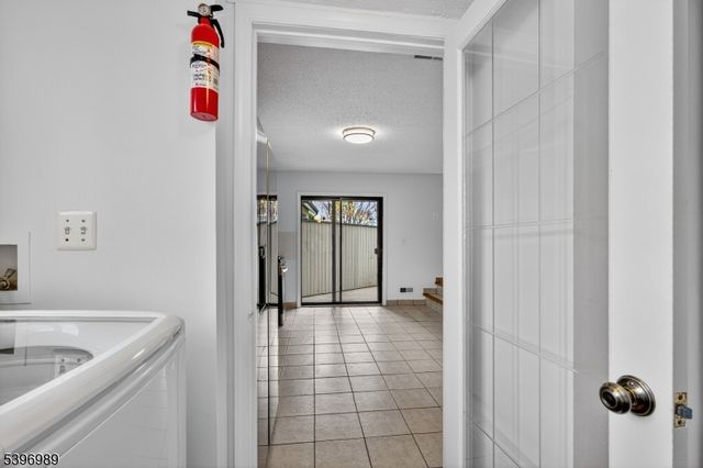 29 Spencer St, Franklin Twp., NJ 08873