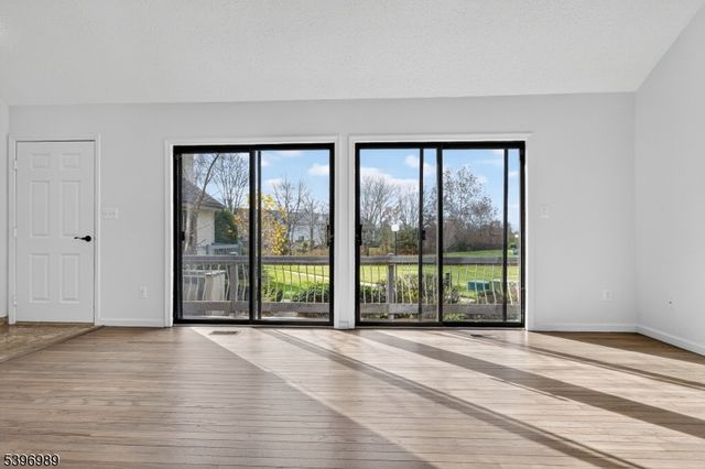 29 Spencer St, Franklin Twp., NJ 08873