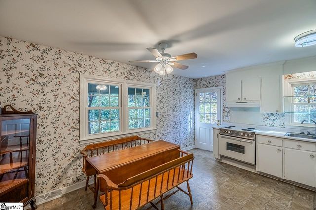 1 B Heritage Court, Greenville, SC 29615