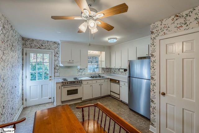 1 B Heritage Court, Greenville, SC 29615