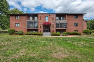 221 Oak St 8-12, Brockton, MA 02301