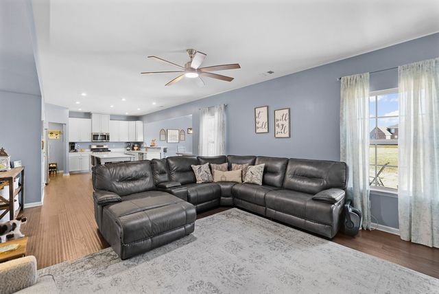 548 Goodman Dr, Gallatin, TN 37066