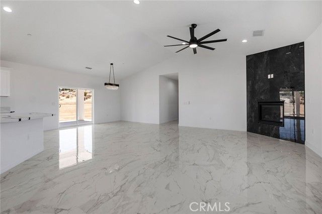 10125 Bella Vista Street, Apple Valley, CA 92308