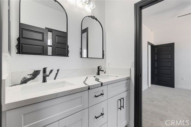 10125 Bella Vista Street, Apple Valley, CA 92308