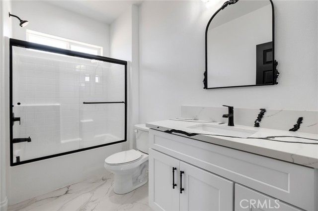 10125 Bella Vista Street, Apple Valley, CA 92308