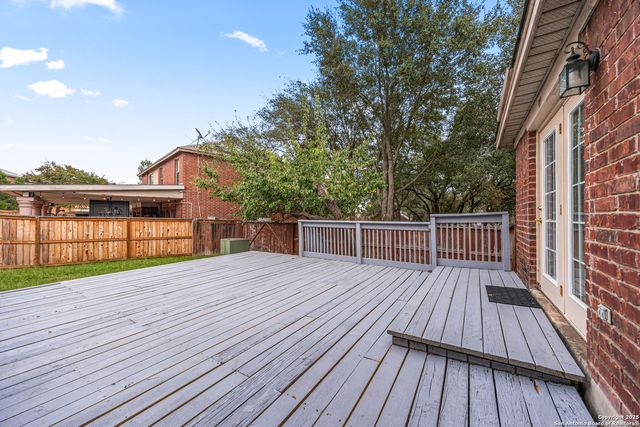 807 Mandolin Wind, San Antonio, TX 78258