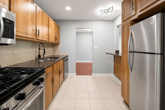 5101 Carriageway Drive 205, Rolling Meadows, IL 60008