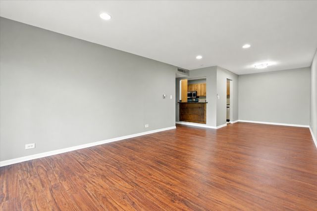 5101 Carriageway Drive 205, Rolling Meadows, IL 60008