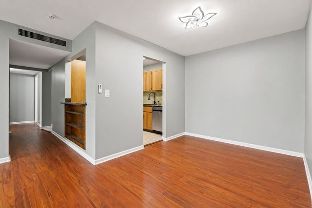 5101 Carriageway Drive 205, Rolling Meadows, IL 60008