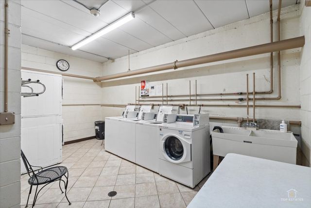 5101 Carriageway Drive 205, Rolling Meadows, IL 60008