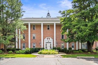 5101 Carriageway Drive 205, Rolling Meadows, IL 60008