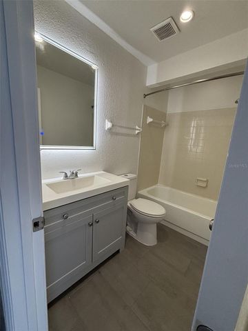 16638 BRIGADOON DRIVE, Tampa, FL 33618