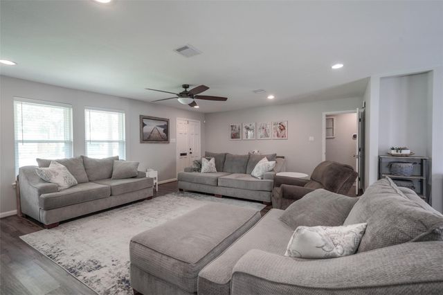 1355 Lehman Street, Houston, TX 77018