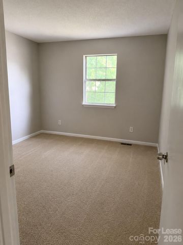 6020 Heath Valley Road, Charlotte, NC 28210