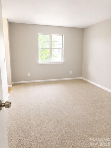 6020 Heath Valley Road, Charlotte, NC 28210