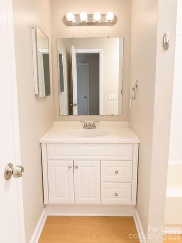 6020 Heath Valley Road, Charlotte, NC 28210