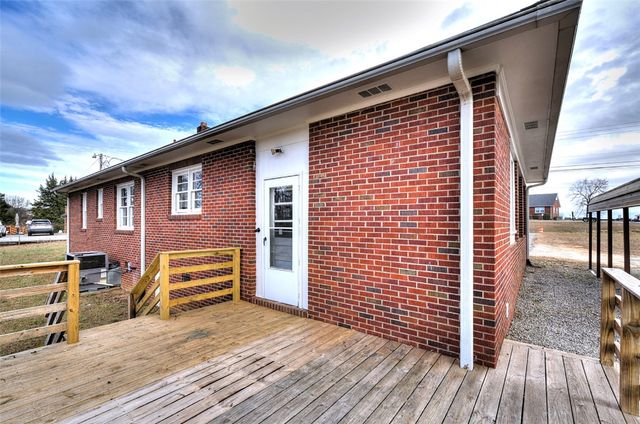 7998 Moorefield Memorial Highway, Liberty, SC 29657