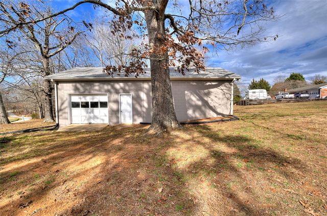 7998 Moorefield Memorial Highway, Liberty, SC 29657