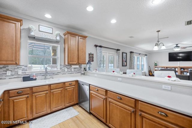 11249 PANTHER CREEK Parkway, Jacksonville, FL 32221