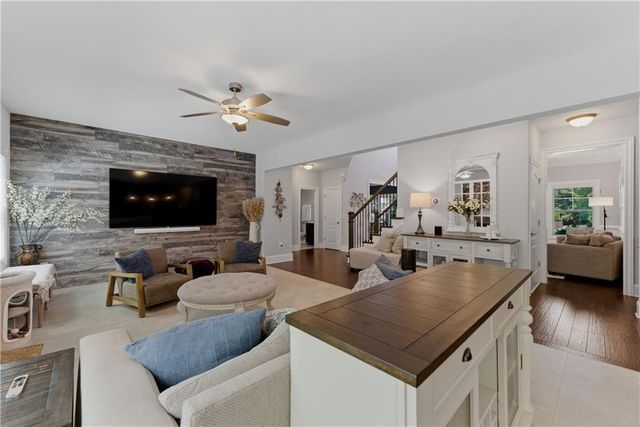 2811 Magnolia Creek Drive NW, Kennesaw, GA 30152