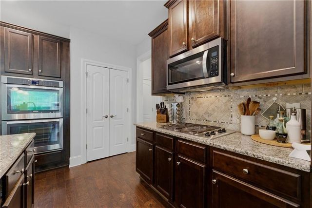 2811 Magnolia Creek Drive NW, Kennesaw, GA 30152