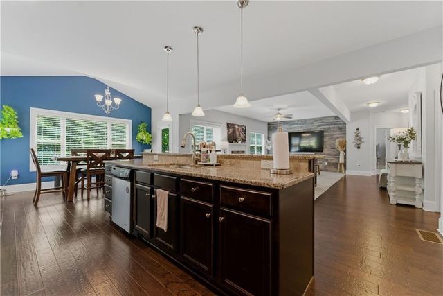 2811 Magnolia Creek Drive NW, Kennesaw, GA 30152