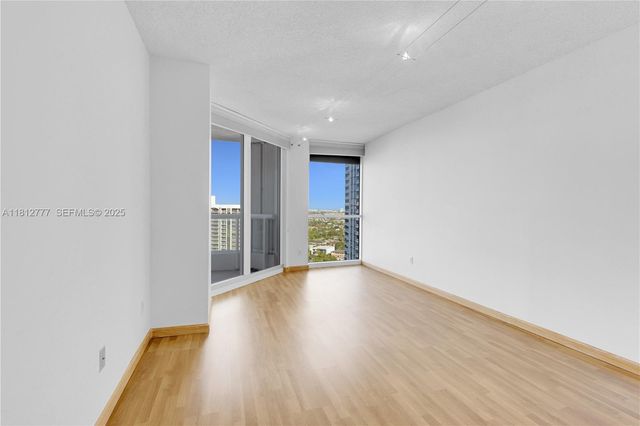 21055 Yacht Club Drive 2104, Aventura, FL 33180