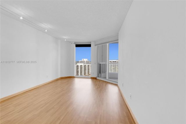 21055 Yacht Club Drive 2104, Aventura, FL 33180