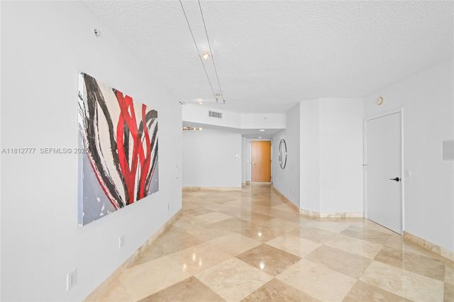 21055 Yacht Club Drive 2104, Aventura, FL 33180