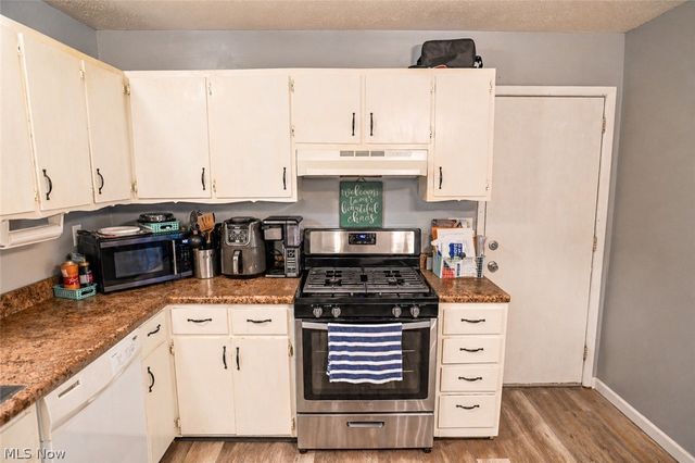 373 Lincoln Drive, Mineral Wells, WV 26150