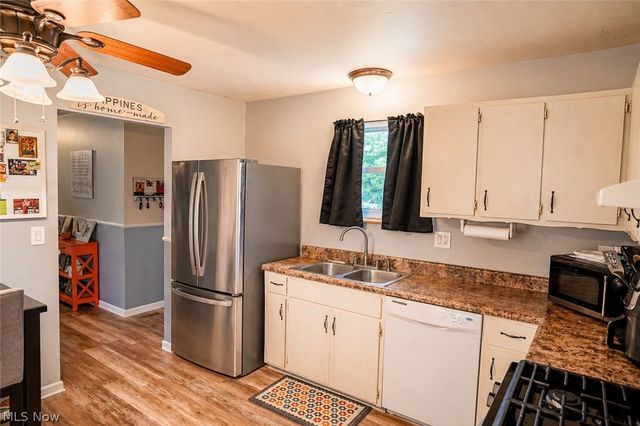 373 Lincoln Drive, Mineral Wells, WV 26150