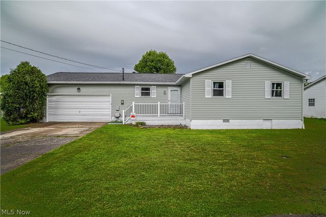 373 Lincoln Drive, Mineral Wells, WV 26150