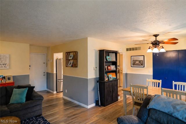 373 Lincoln Drive, Mineral Wells, WV 26150