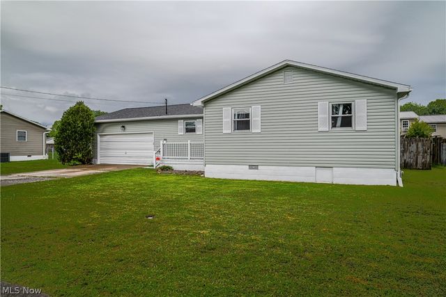 373 Lincoln Drive, Mineral Wells, WV 26150