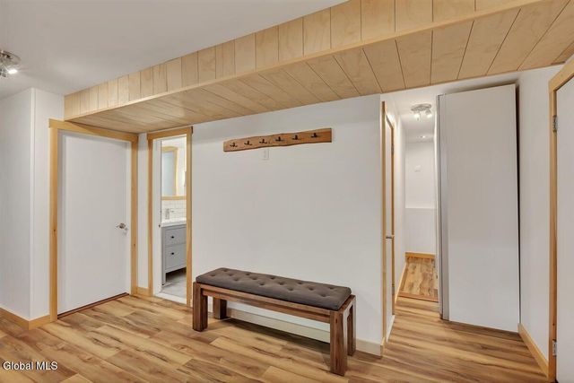 2307 Pine Ridge Road, Niskayuna, NY 12309