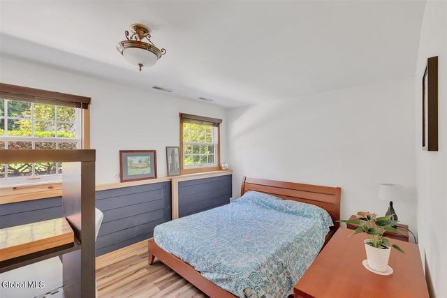 2307 Pine Ridge Road, Niskayuna, NY 12309