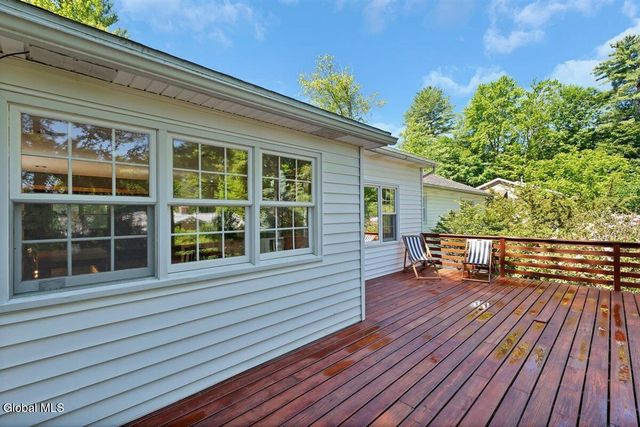 2307 Pine Ridge Road, Niskayuna, NY 12309