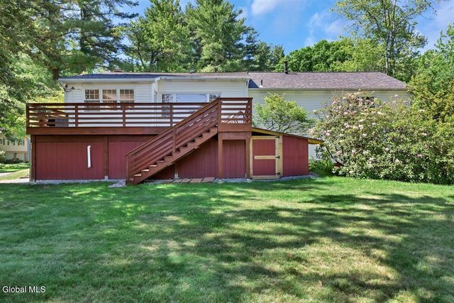 2307 Pine Ridge Road, Niskayuna, NY 12309