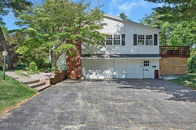 2307 Pine Ridge Road, Niskayuna, NY 12309
