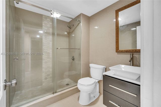 4848 NW 24th Ct 118, Lauderdale Lakes, FL 33313