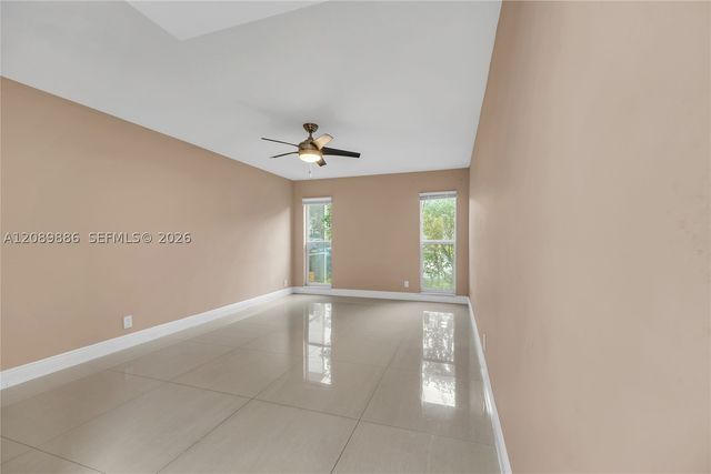 4848 NW 24th Ct 118, Lauderdale Lakes, FL 33313