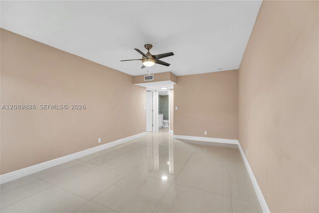 4848 NW 24th Ct 118, Lauderdale Lakes, FL 33313