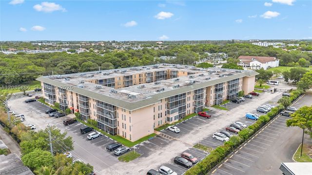 4848 NW 24th Ct 118, Lauderdale Lakes, FL 33313