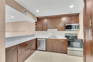 4848 NW 24th Ct 118, Lauderdale Lakes, FL 33313