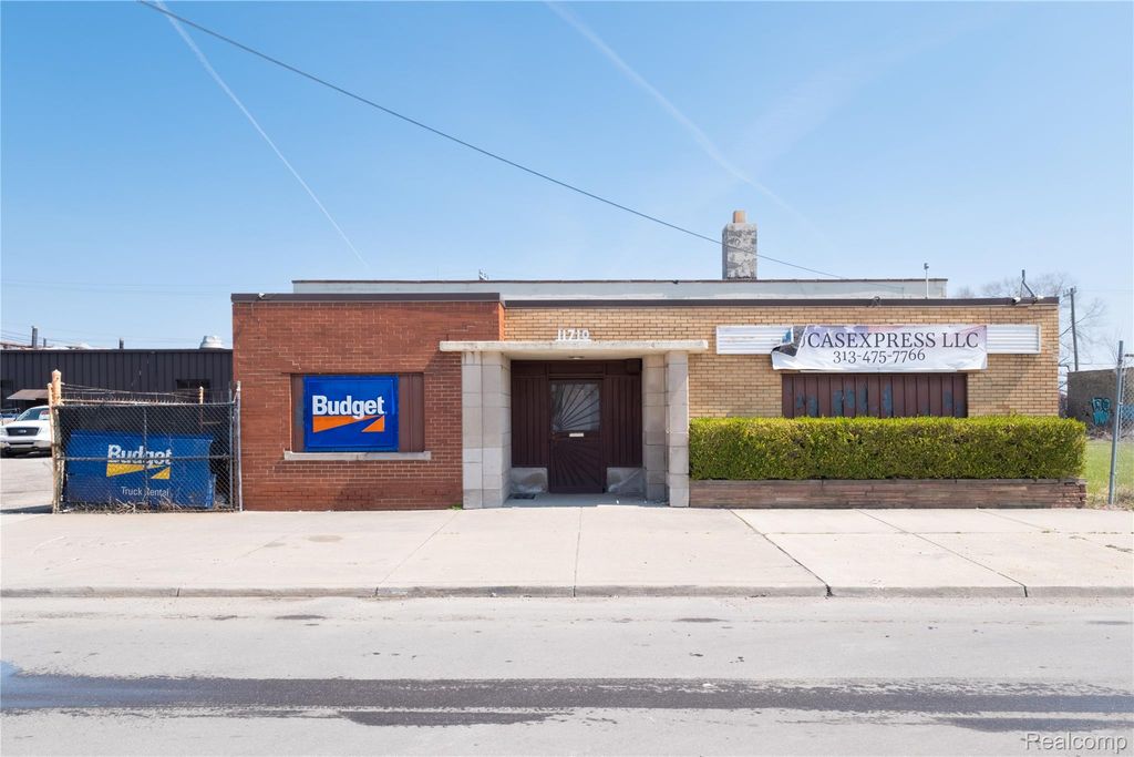 11756 Cloverdale Street, Detroit, MI 48204