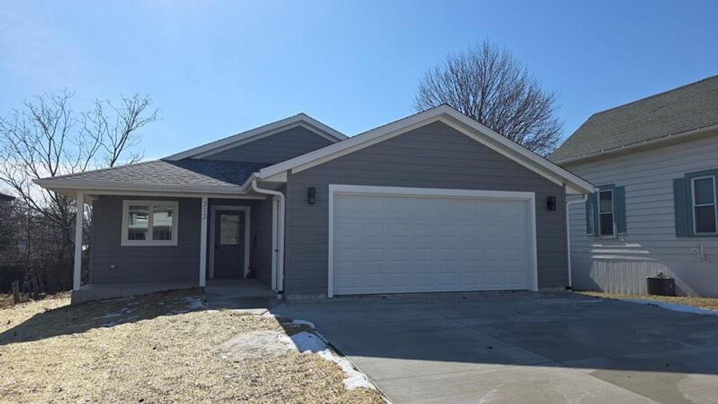 313 Forest AVENUE, Plymouth, WI 53073