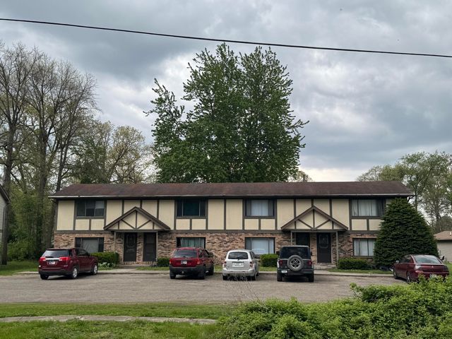 335, 375, 415 8th Avenue NW, Demotte, IN 46310