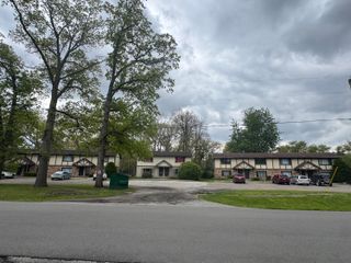 335, 375, 415 8th Avenue NW, Demotte, IN 46310