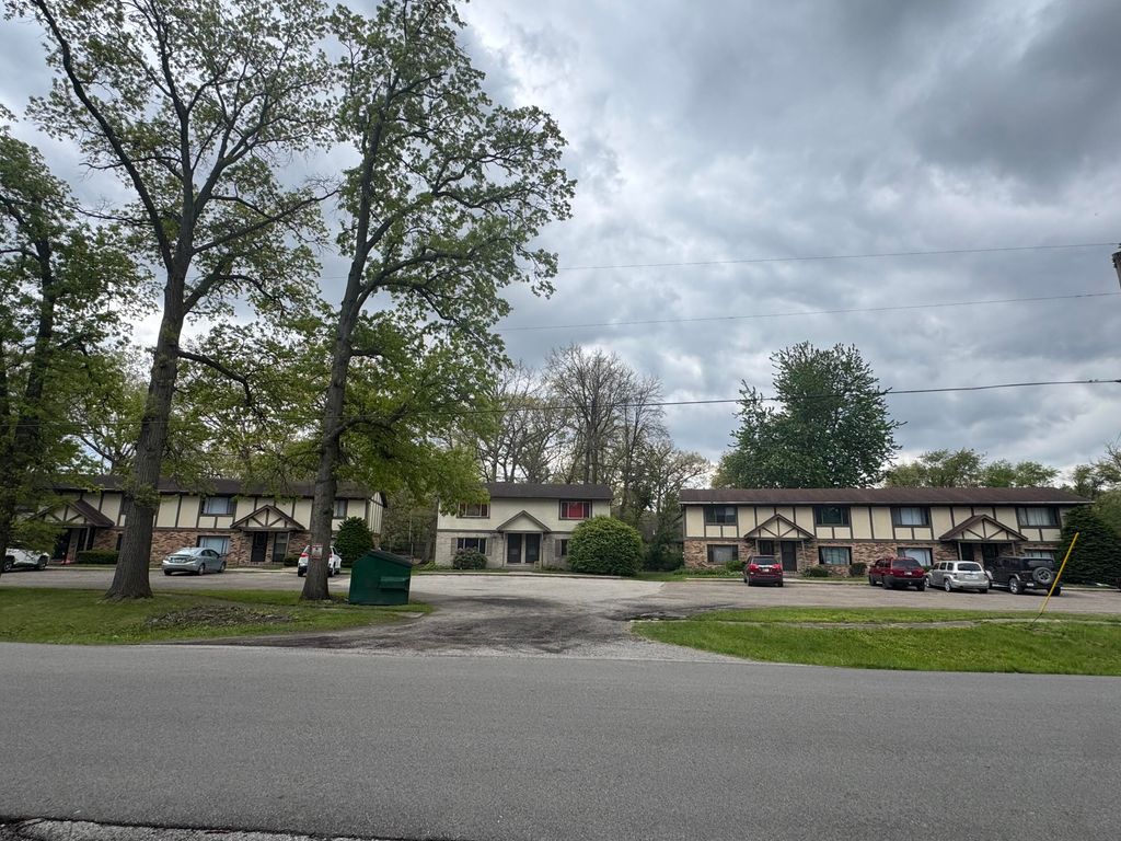 335, 375, 415 8th Avenue NW, Demotte, IN 46310