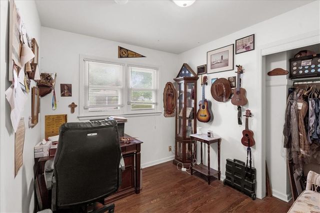 4910 N Spruce Avenue, Kansas City, MO 64119